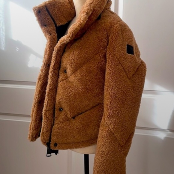 Sam. Down Jacket - Picture 3 of 4